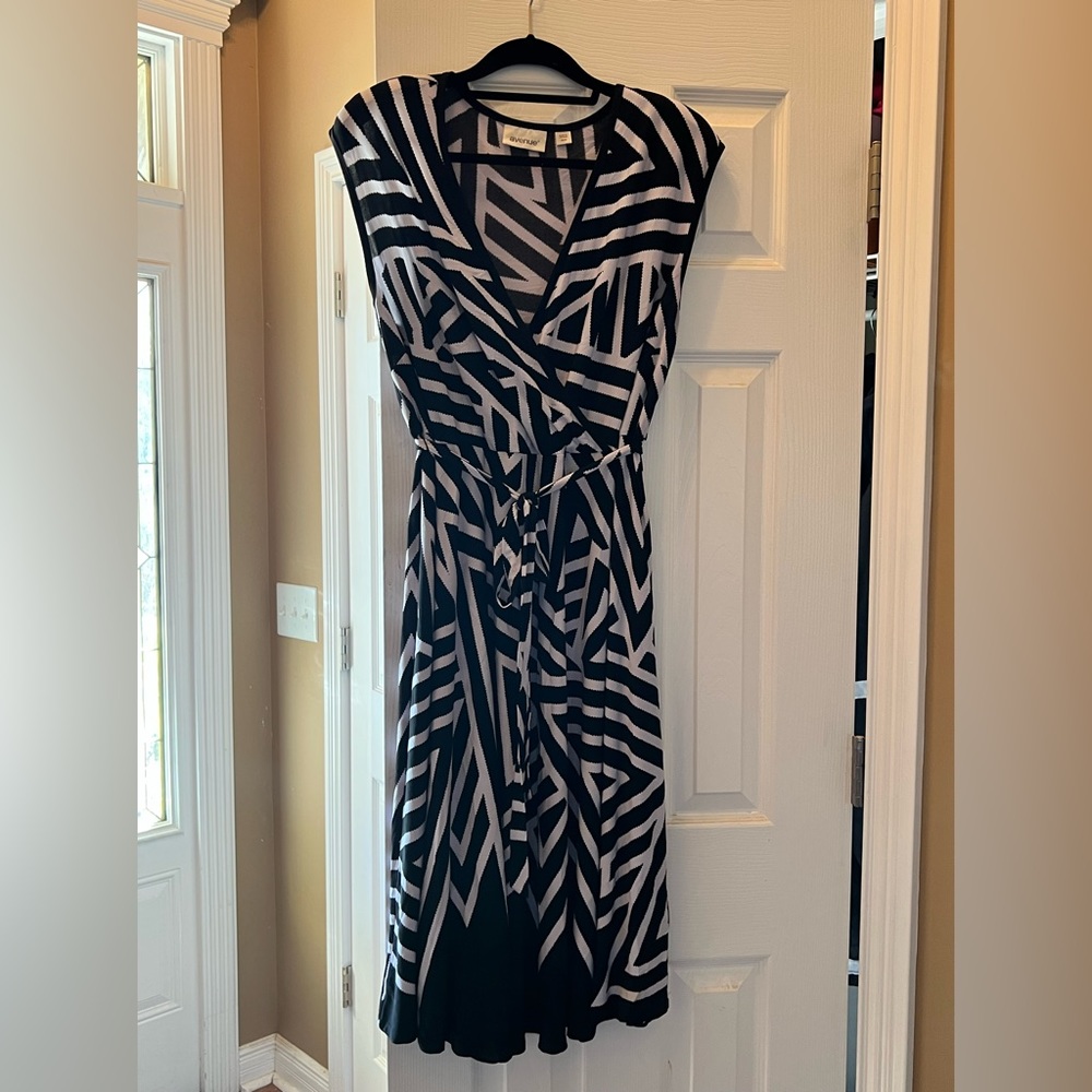 Black and white, fit and flare dress.